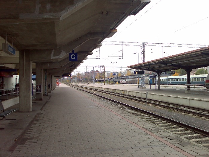 Tampereen juna-asema. Kamerana Nokia N80.